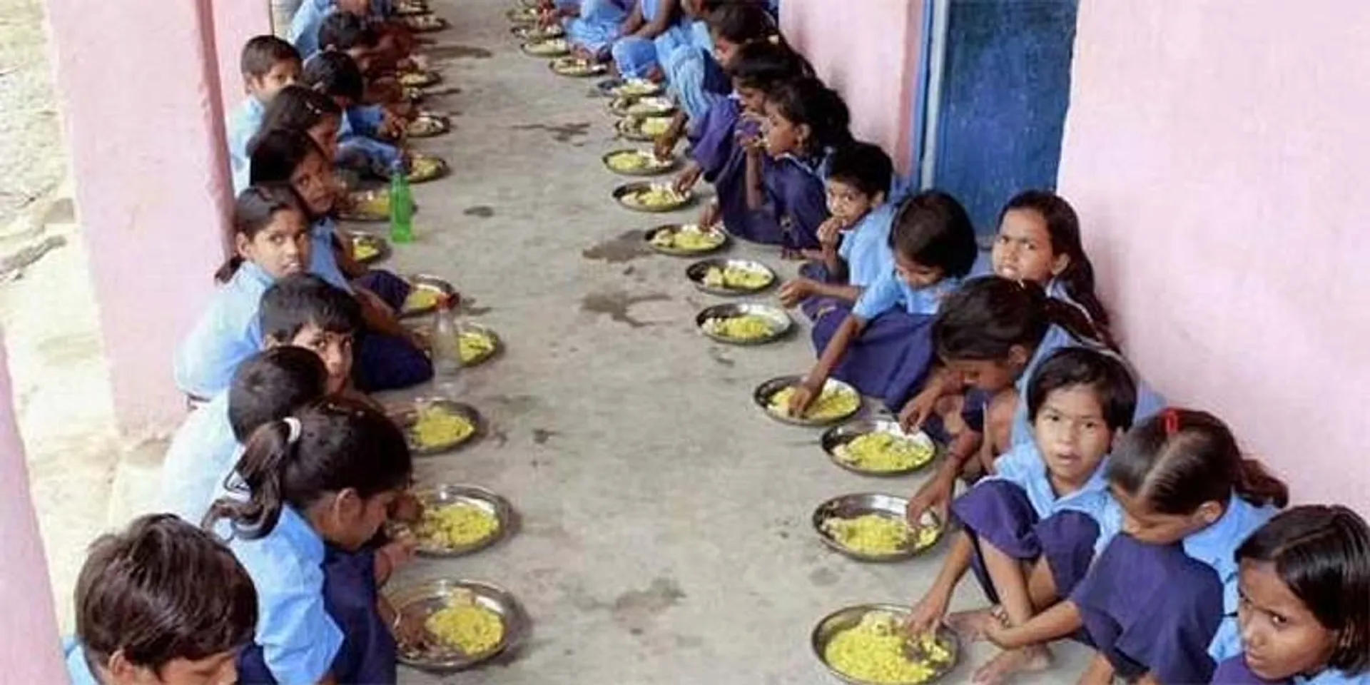 ୩ ମାସ ହେଲା ସ୍କୁଲ ମଧ୍ୟାହ୍ନ ଭୋଜନ ବାକିରେ ଚାଲିଛି, ପିଏନ୍‌ବିରେ ଆକାଉଣ୍ଟ୍‌ ନଖୋଲିଲେ ଅନୁଦାନ ବନ୍ଦ