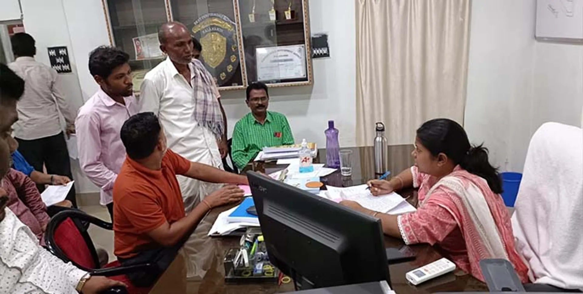 ଶତାଧିକ ଜବ୍‌କାର୍ଡ ରଦ୍ଦ: ବିଡିଓଙ୍କ ଦ୍ୱାରସ୍ଥ ହେଲେ ହିତାଧିକାରୀ