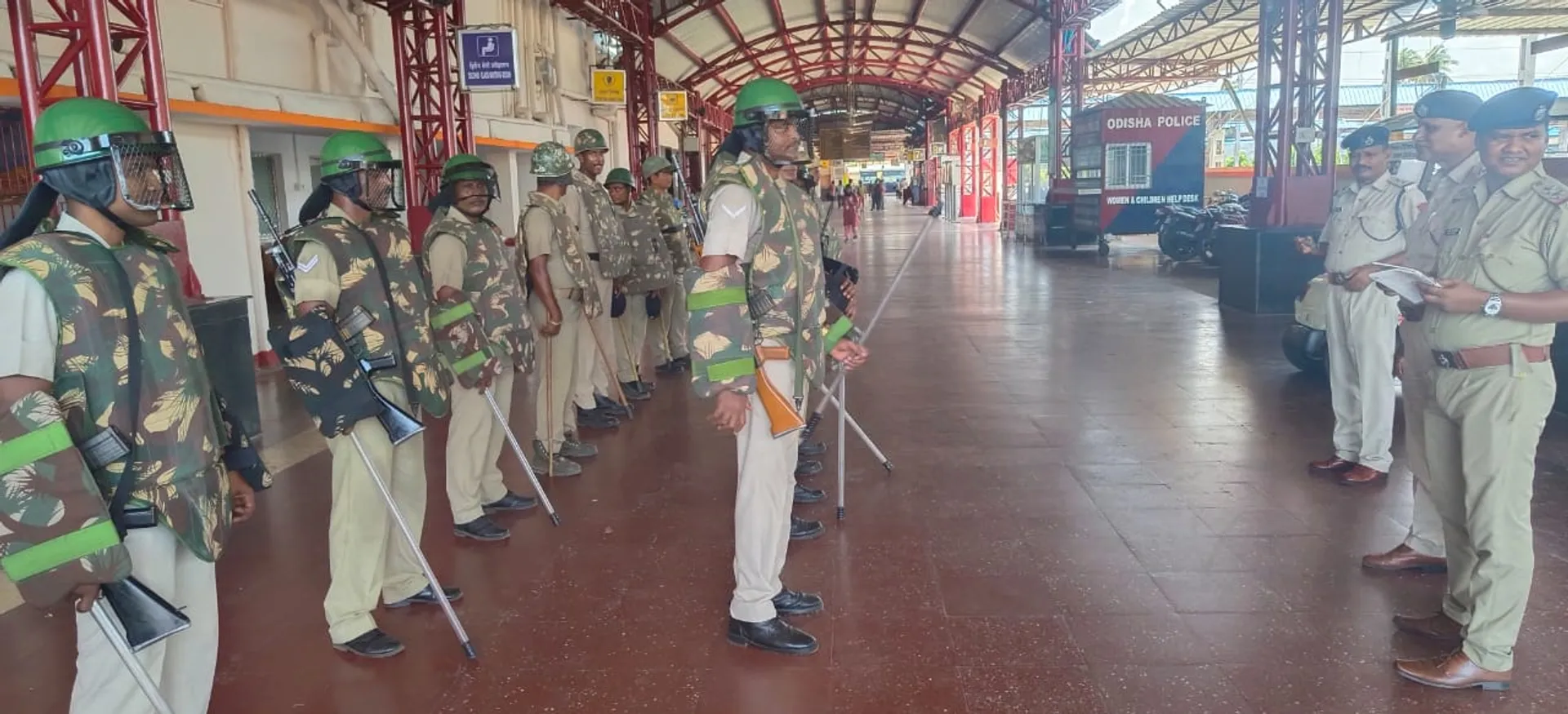 ପୁରୀରେ ଆରପିଏଫ୍‌-ଜିଆରପିର ଫ୍ଲାଗ୍‌ମାର୍ଚ୍ଚ।।