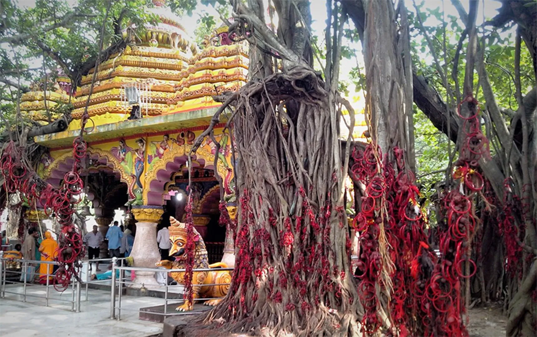 ଗୋରଖନାଥ ମନ୍ଦିର ହୁଣ୍ତି ଭାଙ୍ଗି ୧୦ ଲକ୍ଷ ଟଙ୍କା ଚୋରି