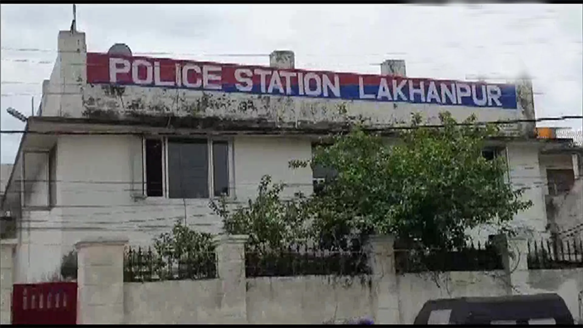 ୩ ଟ୍ରକ୍ ମଧ୍ୟରେ ଧକ୍କା, ଜଣେ ଚାଳକ ମୃତ, ଜଣେ ଆହତ