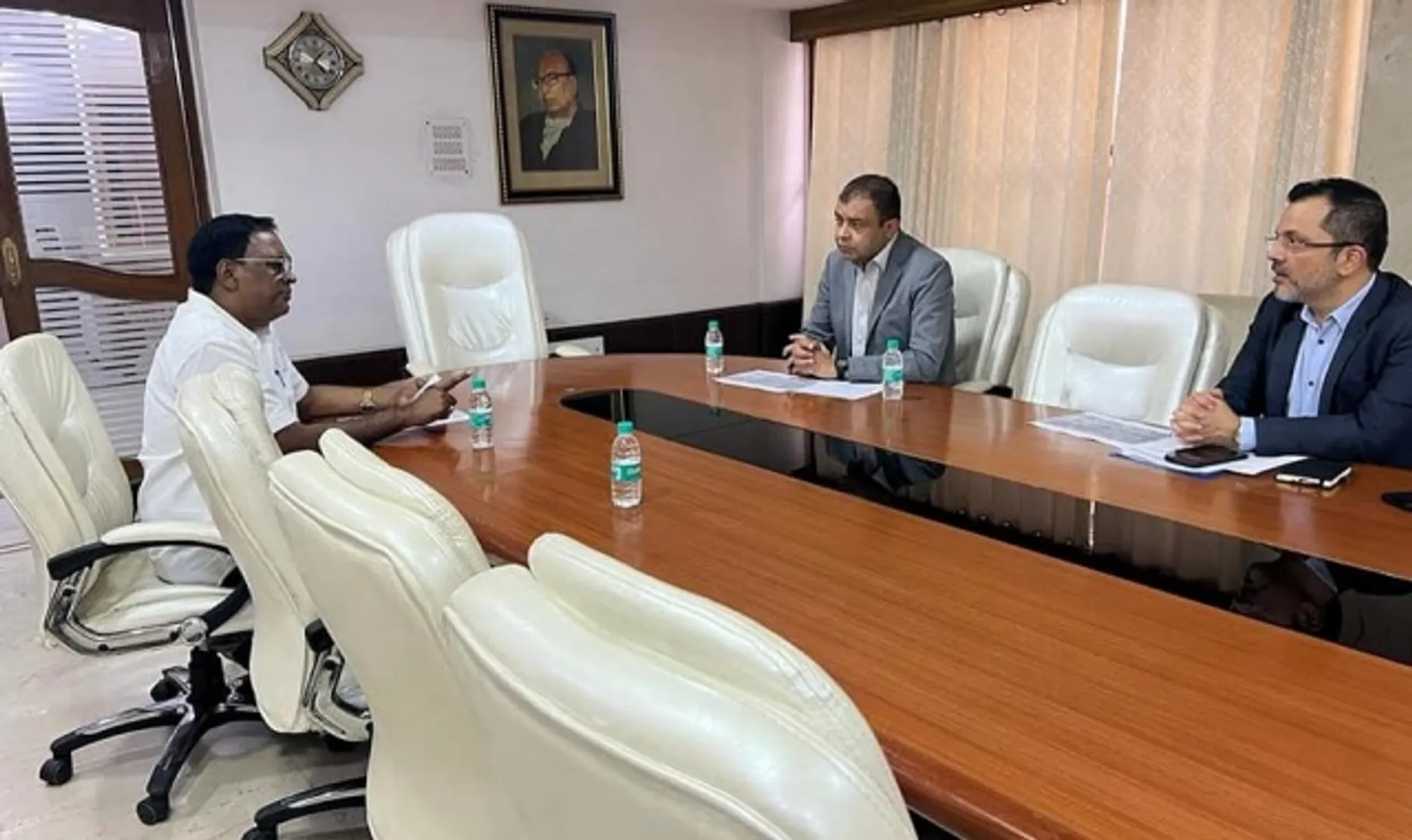 ଏଲାୟନ୍ସ ଏୟାର ସିଇଓଙ୍କୁ ଭେଟିଲେ ନବ ଦାସ, ଝାରସୁଗୁଡ଼ାରୁ ବିଭିନ୍ନ ସ୍ଥାନକୁ ବିମାନ ଉଡ଼ାଣ ପାଇଁ କଲେ ଦାବି