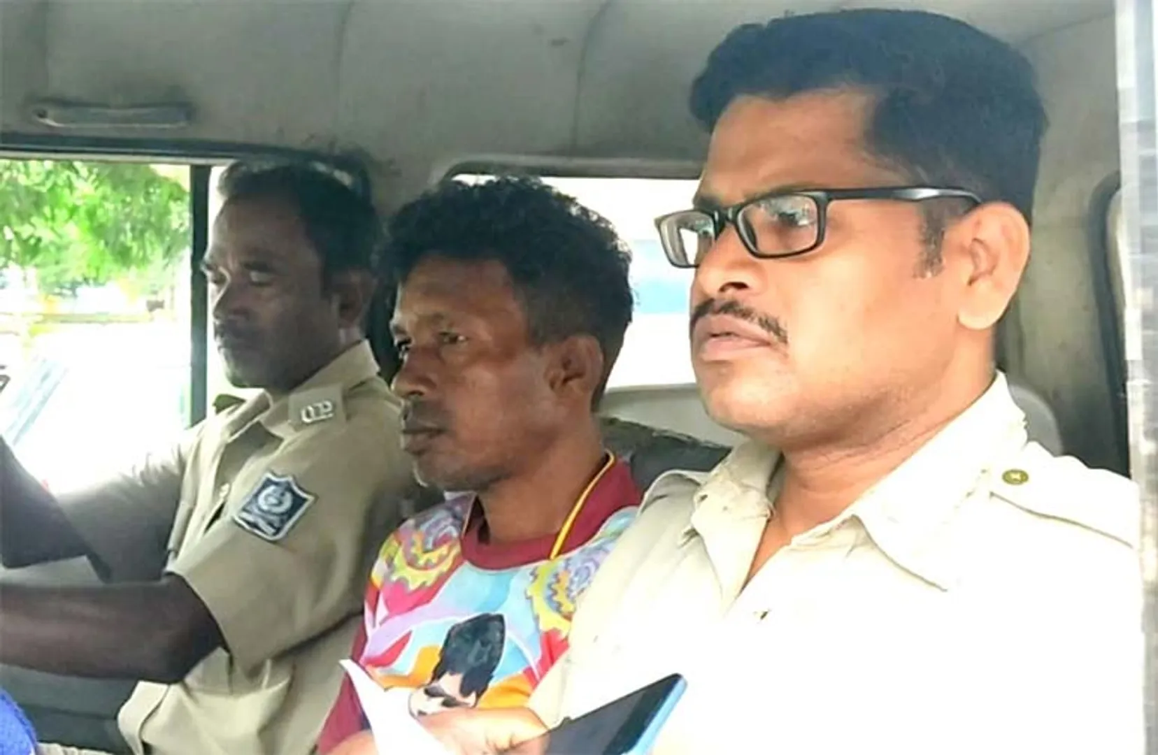 ବାପାର ଛୁରି ଆକ୍ରମଣରେ ପୁଅ ଗୁରୁତର