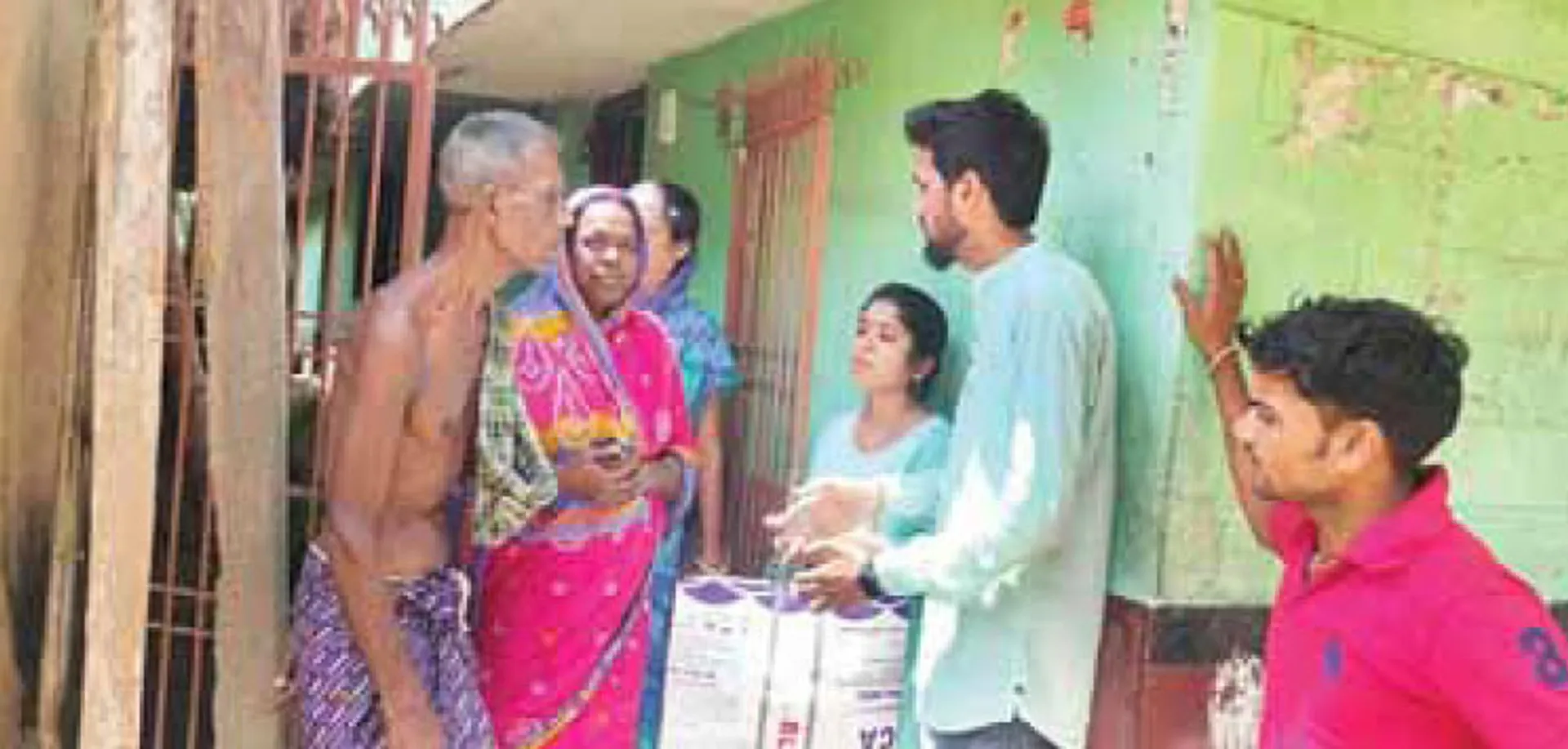 ବିଜେପି ସମର୍ଥିତ ଜନ ପ୍ରତିନିଧି ବୋଲି ଶୁଣିଲାନି ପ୍ରଶାସନ: ରାସ୍ତା ପାଇଁ ଭିକ ମାଗୁଛନ୍ତି ସରପଞ୍ଚ, ସମିତି ସଭ୍ୟ