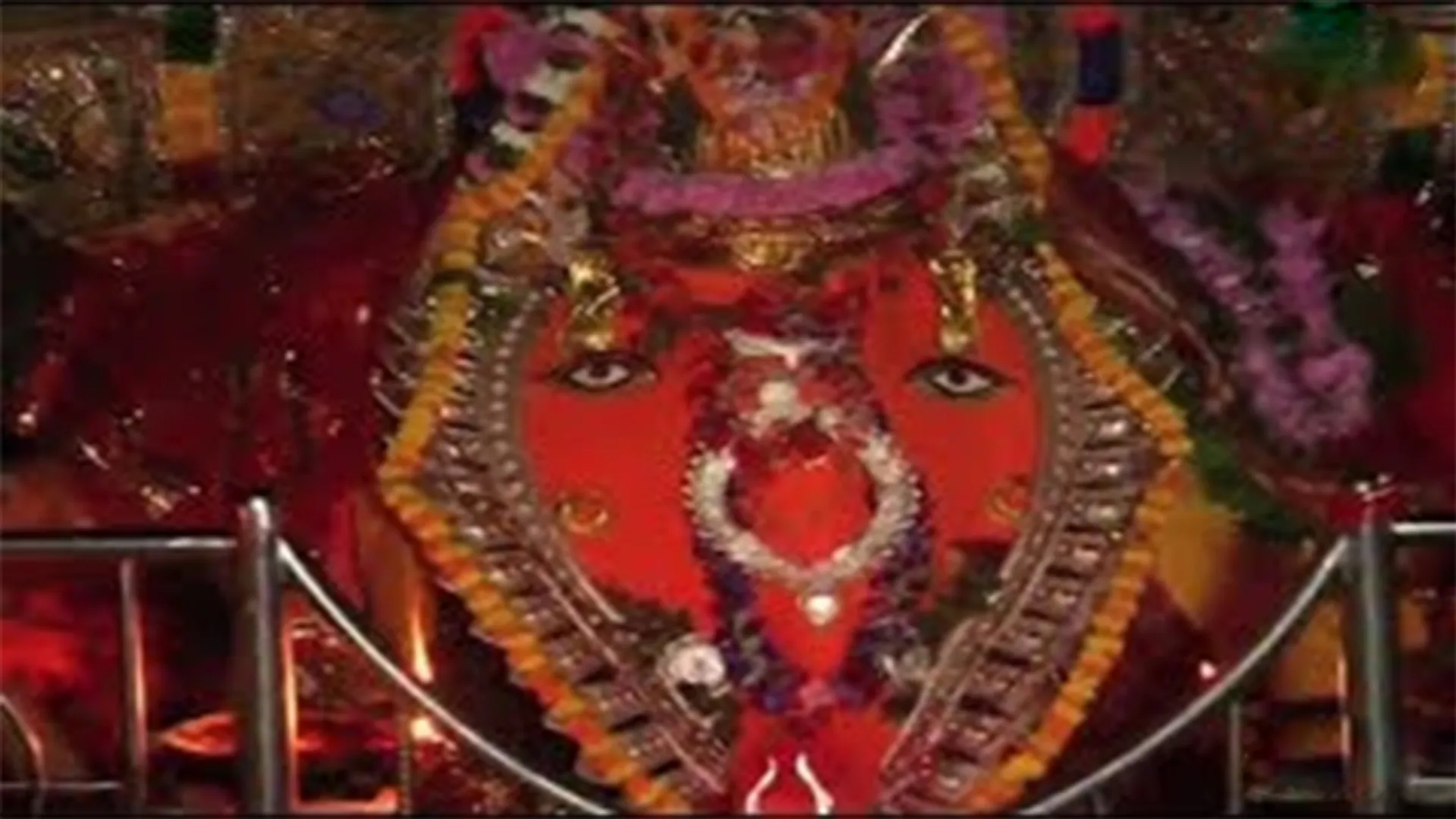 ଆଜି ସମଲେଶ୍ବରୀଙ୍କ ରାଜରାଜେଶ୍ବରୀ ବେଶ 