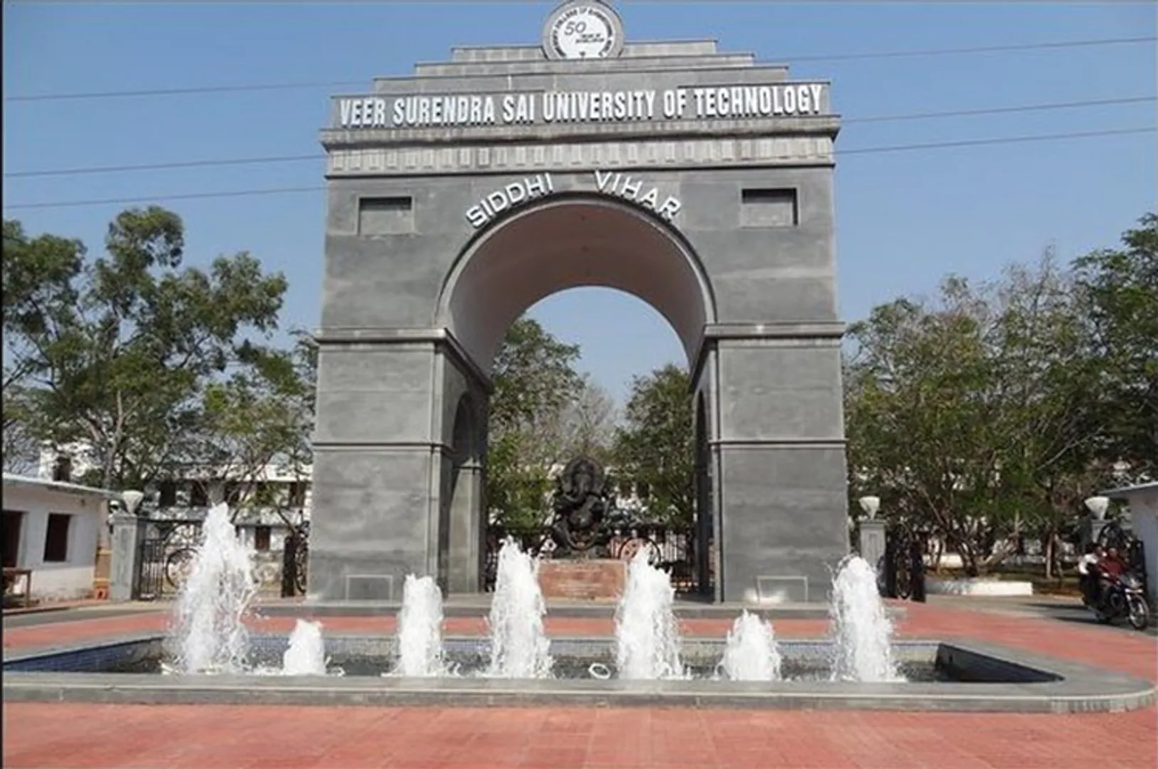 ପୁଣି ଚମକିଲେ ଭିସୁଟ୍ ଛାତ୍ର    