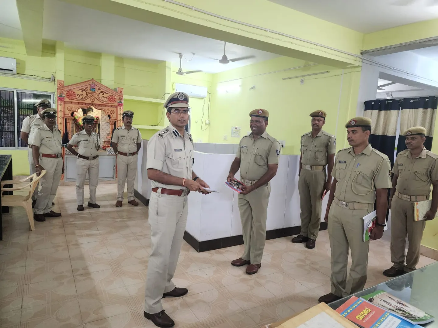 ଗଞ୍ଜାମ ଏସପିଙ୍କ ଭଞ୍ଜନଗର ଥାନା ପରିଦର୍ଶନ