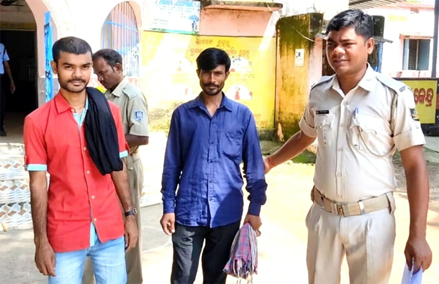 ଟ୍ରକ୍‌ରୁ କୋଇଲା ଚୋରି କରି ପଥର ମିଶ୍ରଣ କରୁଥିଲେ, ୨ ଅଭିଯୁକ୍ତ ଗିରଫ