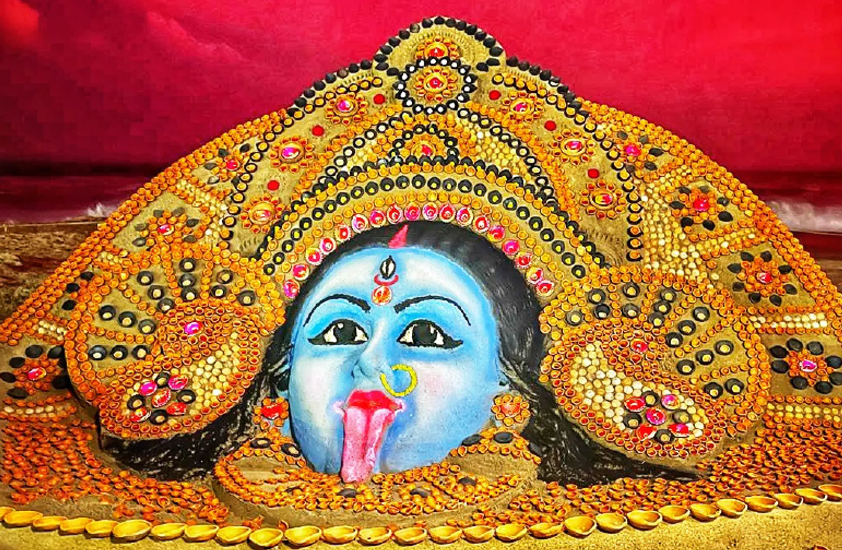 ୪ହଜାର ଦୀପରେ କାଳୀଙ୍କ ବାଲୁକାକଳା