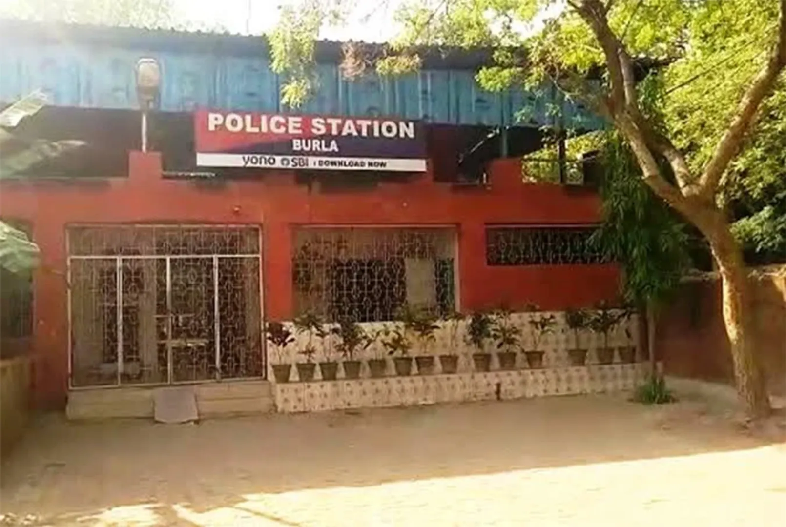 ରାସନ ଦୋକାନରେ ମିଳୁଛି ବିଦେଶୀ ମଦ     