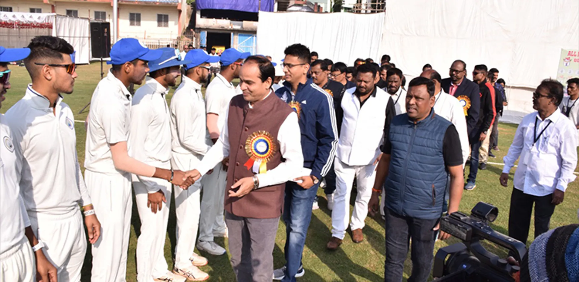 ଭିଏସ୍‌ଏସ୍‌ ଷ୍ଟାଡିୟମ୍‌ରେ କୁଚ ବେହାର ଟ୍ରଫି ଆରମ୍ଭ