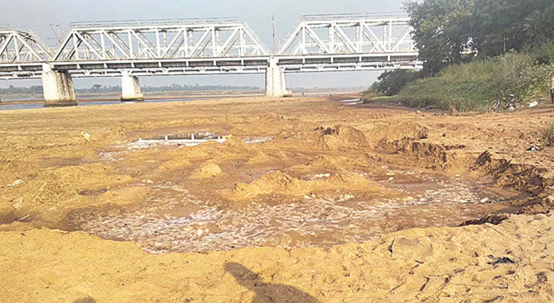 ରାତାରାତି ୫୦୦ ଟିପର୍‌ ‌ବାଲି ଚାଲାଣ: ଆନ୍ଧ୍ରପ୍ରଦେଶକୁ ବି ପଠାଯାଇଛି, ଦୁଇରୁ ଅଢ଼େଇ କୋଟି ଟଙ୍କା ମୂଲ୍ୟର ବାଲି