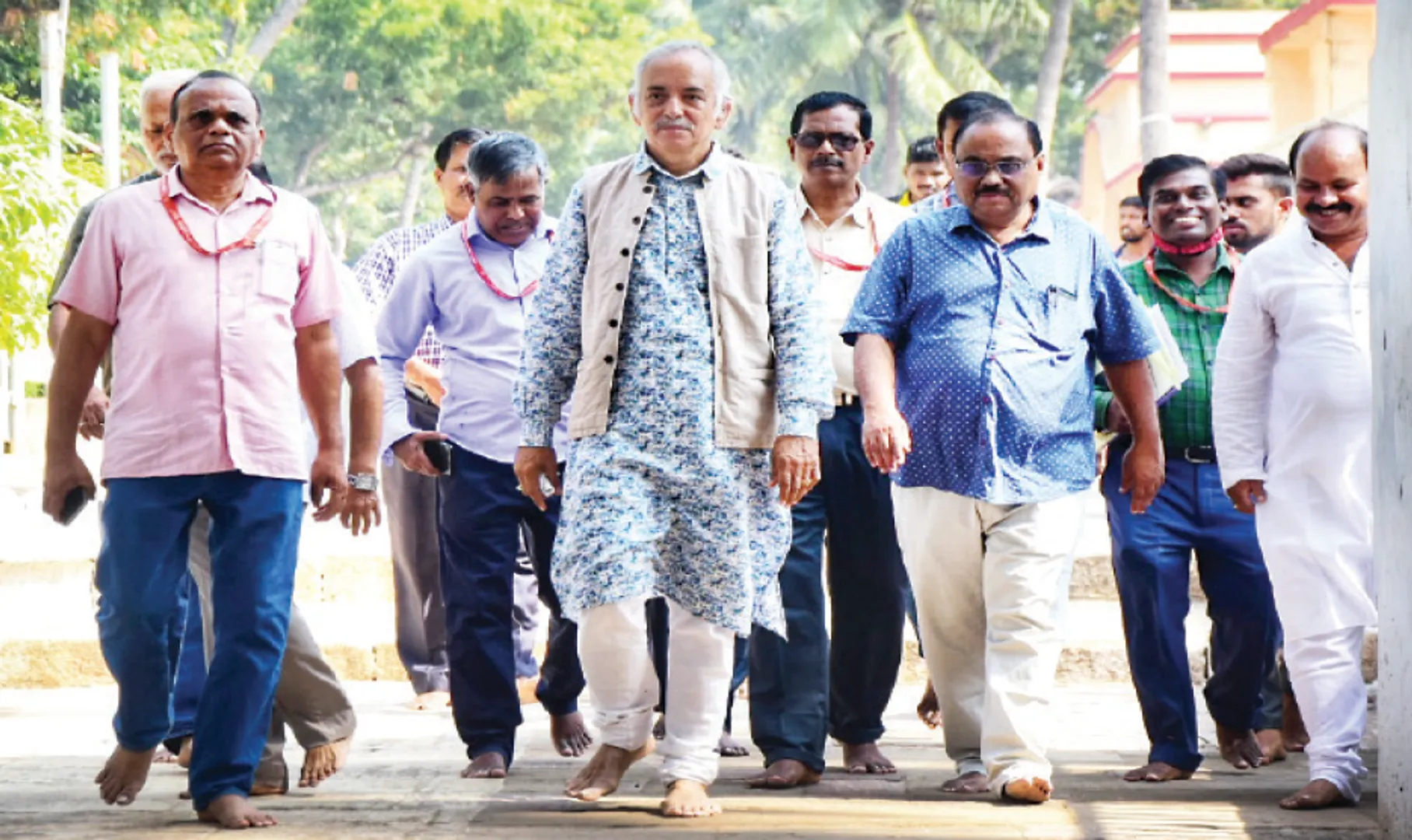 ଶ୍ରୀଗୁଣ୍ଡିଚା ମନ୍ଦିର ମରାମତି ଆରମ୍ଭ: ବୈଷୟିକ କମିଟି ସହ ନାଟମଣ୍ଡପ ଫାଟ ଅନୁଧ୍ୟାନ କଲେ ଗଜପତି
