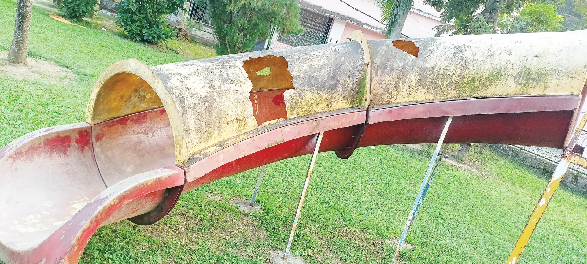 ହାତ ଟେକି ଦେଇଛି ପୌରପରିଷଦ, ଜିଲ୍ଲାପାଳଙ୍କ ଅଫିସ୍‌ ଆଗରେ ଉଜୁଡ଼ିଲା ଶିଶୁ ଉଦ୍ୟାନ