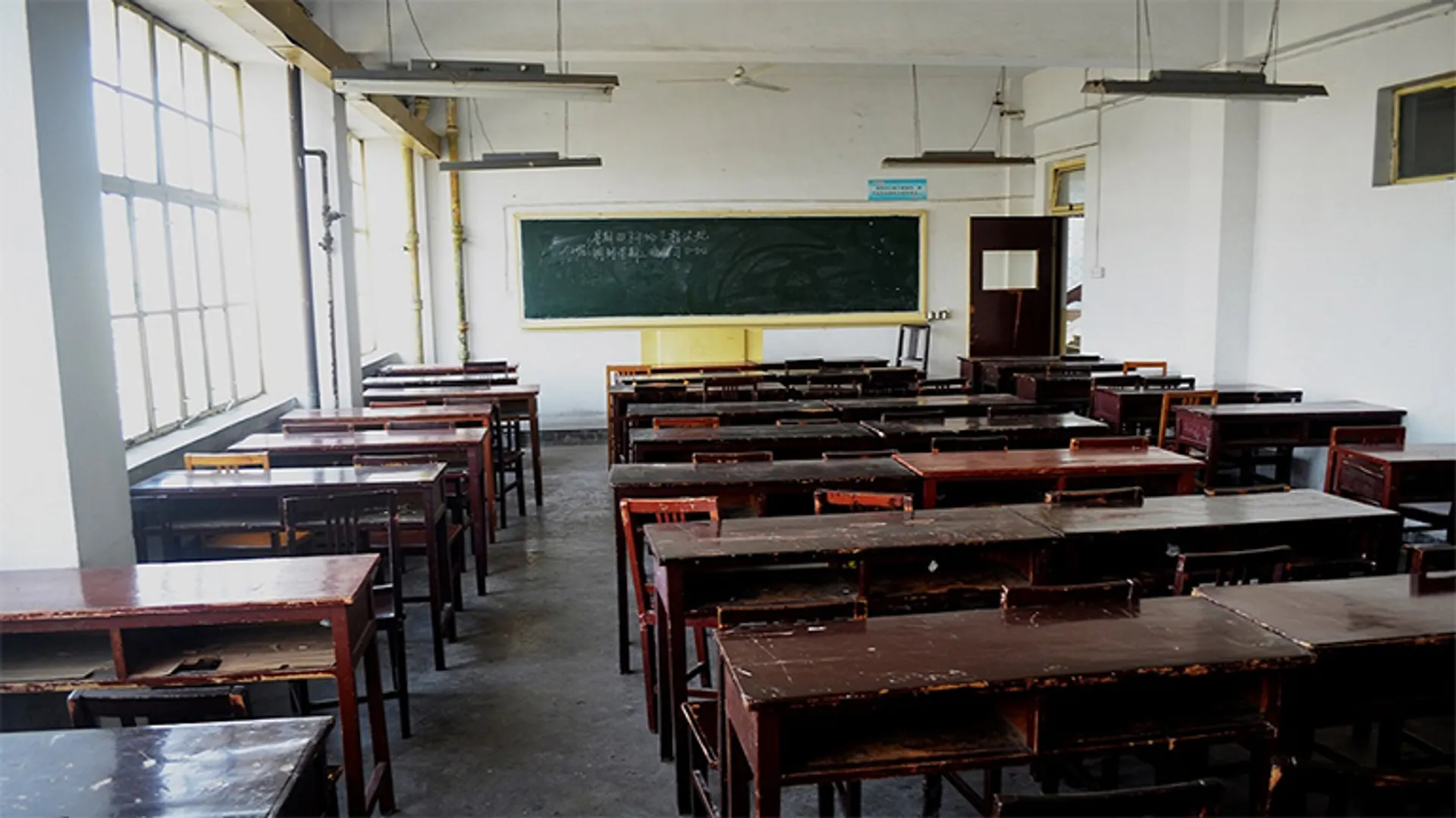 ସପ୍ତାହେ ହେଲା ଅନ୍ଧାରରେ ୨୦ ସ୍ମାର୍ଟ ହାଇସ୍କୁଲ