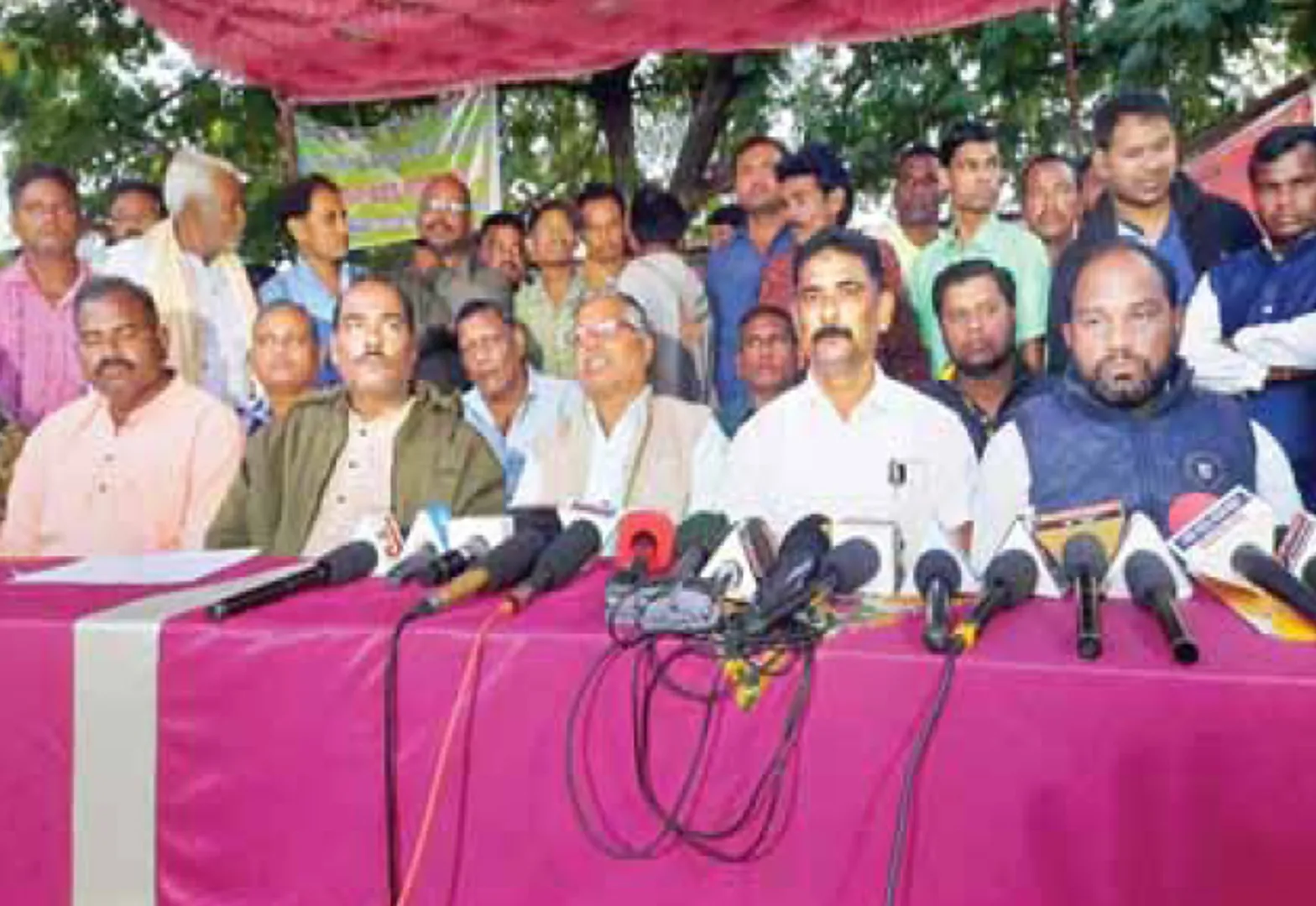 ପଦ୍ମପୁର ଉପନିର୍ବାଚନ: ଚାଷୀଙ୍କ ଚରମ ନିଷ୍ପତ୍ତି, ଖାତାକୁ ଟଙ୍କା ନ ଆସିବା ଯାଏଁ ଧାରଣା