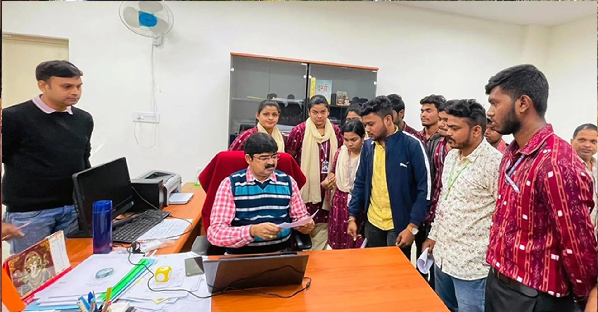 ସେମିଷ୍ଟାର ଫି’କୁ ନେଇ ଜିଏମ୍‌ୟୁରେ ବିକ୍ଷୋଭ