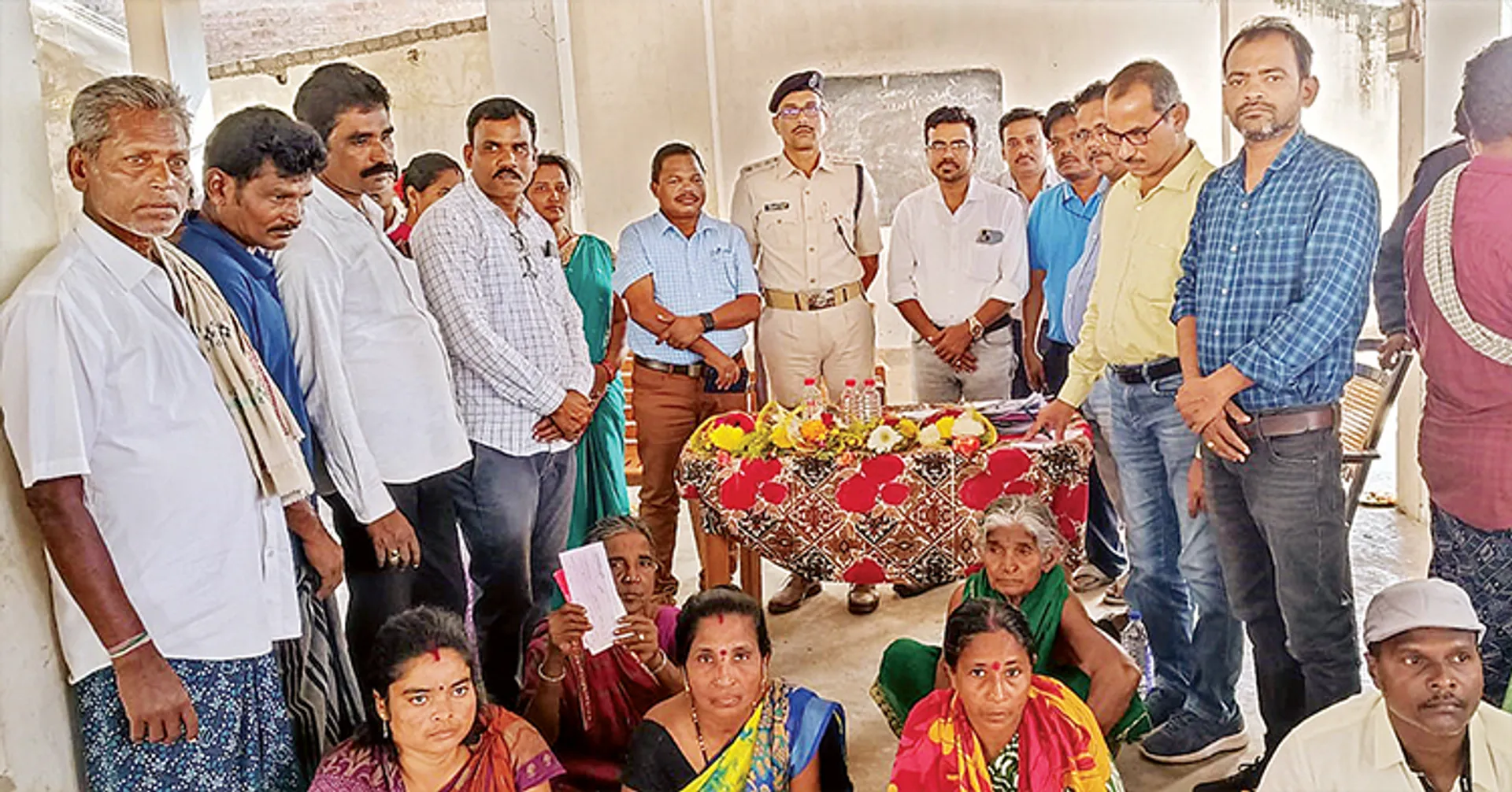 ମେଣ୍ଡରାଜପୁର ବସ୍ ଟ୍ରାଜେଡି: ୧୨ ମୃତକ ପରିବାରକୁ ୨ ଲକ୍ଷ ଟଙ୍କା ଲେଖାଏଁ ସହାୟତା