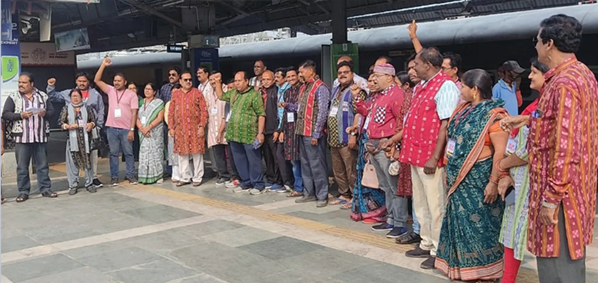ସ୍ବତନ୍ତ୍ର ହୀରାଖଣ୍ଡ ରାଜ୍ୟ ପ୍ରସଙ୍ଗ: ଦାବି ଉପସ୍ଥାପନ ପାଇଁ ଦିଲ୍ଲୀ ଯାତ୍ରା  