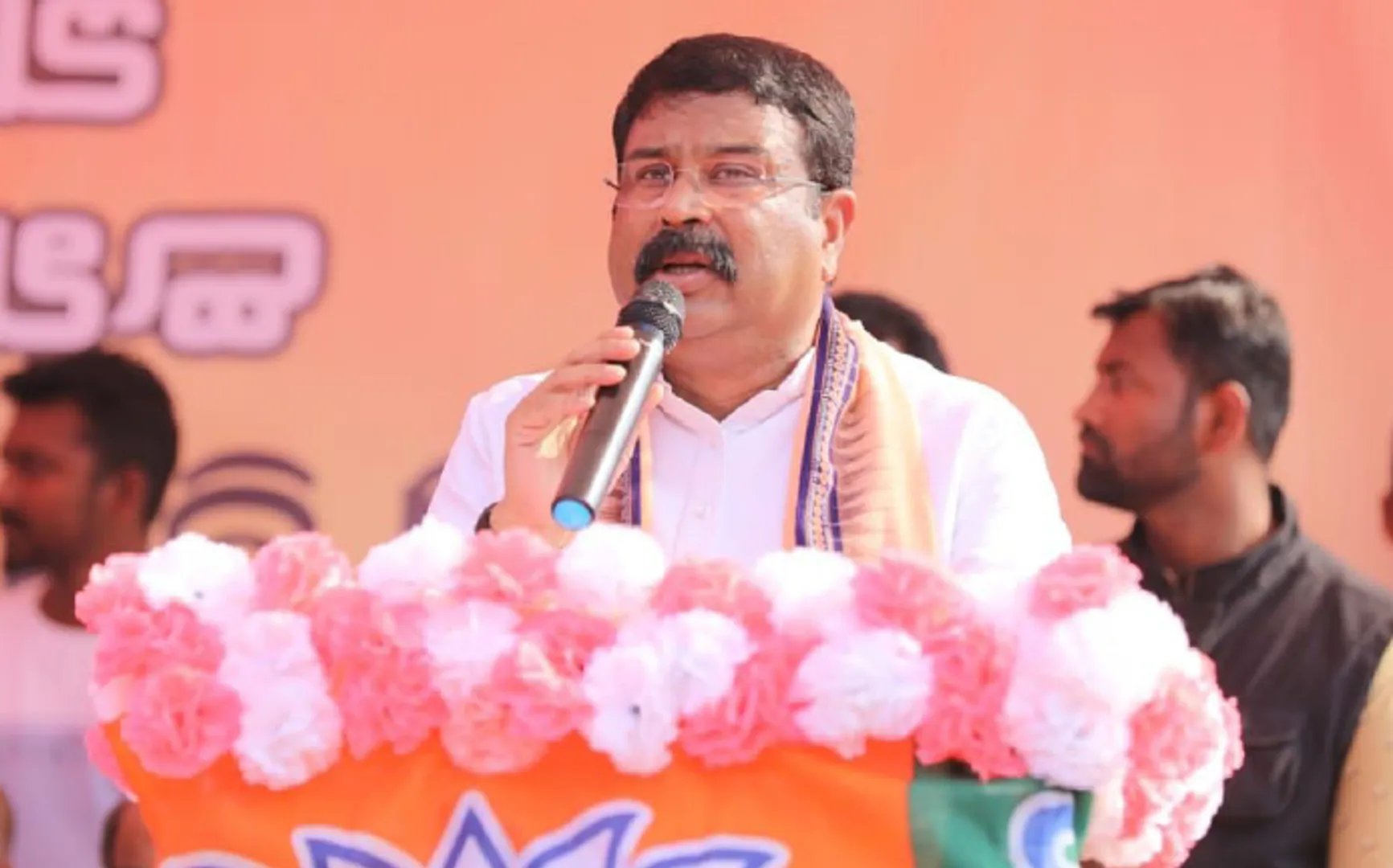 ଯୁବମୋର୍ଚ୍ଚା କାର୍ଯ୍ୟକର୍ତ୍ତାଙ୍କ ଉପରେ ପୁଲିସର ମାତ୍ରାଧିକ କାର୍ଯ୍ୟାନୁଷ୍ଠାନକୁ ନିନ୍ଦା କଲେ ଧର୍ମେନ୍ଦ୍ର