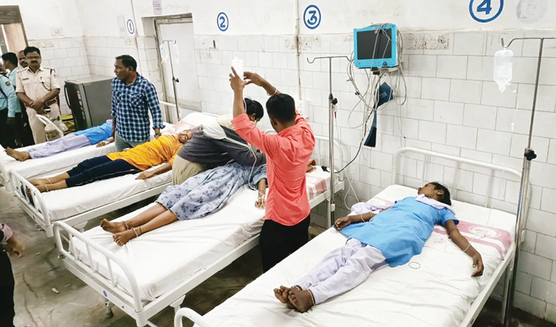 ଶ୍ରୀମନ୍ଦିରରେ ଦଳାଚକଟା: ଚେତା ହରାଇଲେ ୮ ଛାତ୍ରୀ