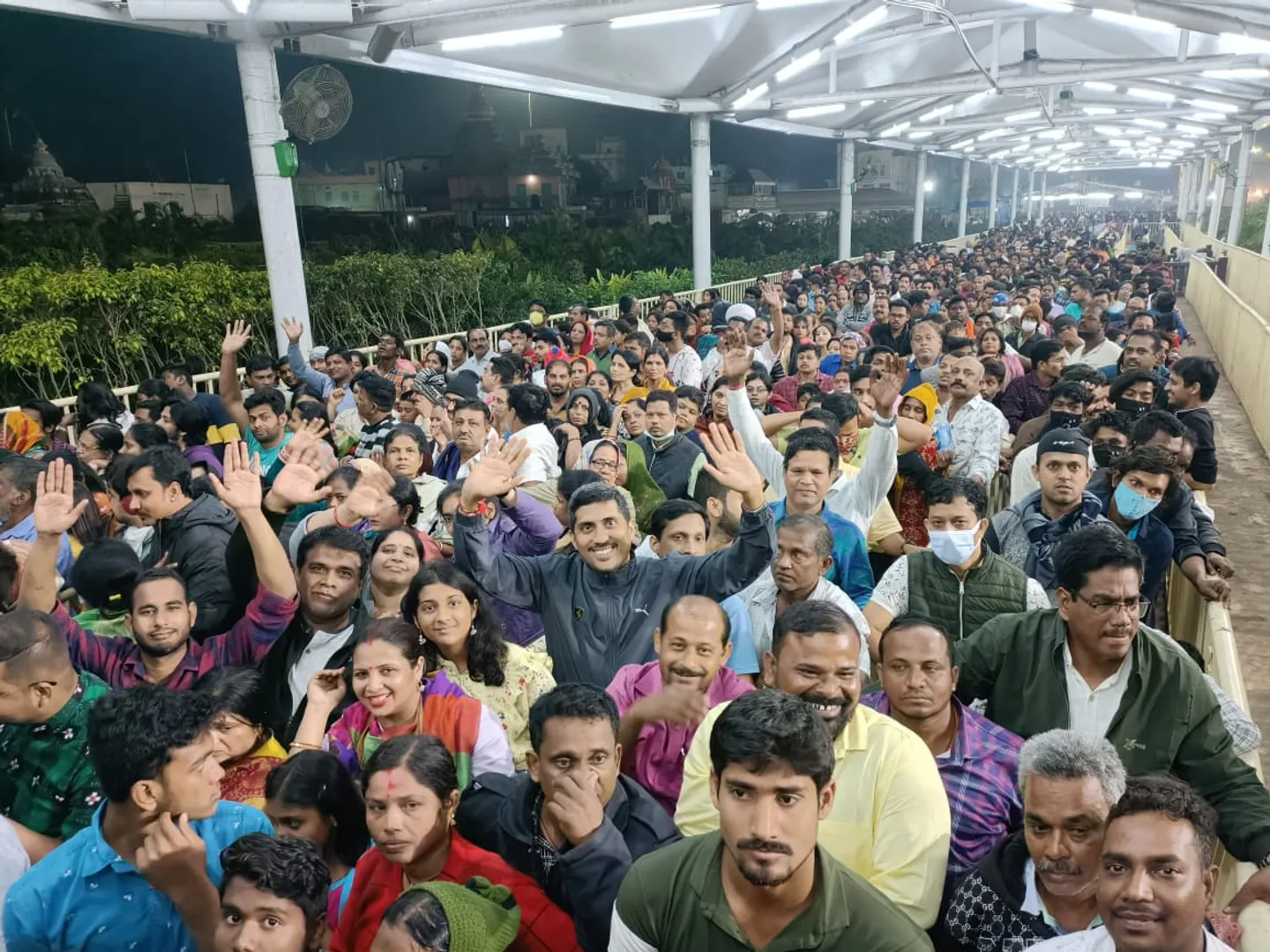 ପୁରୀ: ନୂଆବର୍ଷରେ ମହାପ୍ରଭୁଙ୍କ ଦର୍ଶନ ପାଇଁ ଲମ୍ବା ଧାଡ଼ି