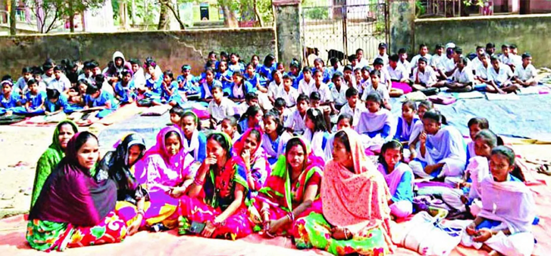 ଶିକ୍ଷକ ଅଭାବ, ସ୍କୁଲ୍‌ ଆଗରେ ଛାତ୍ରଛାତ୍ରୀଙ୍କ ଧାରଣା