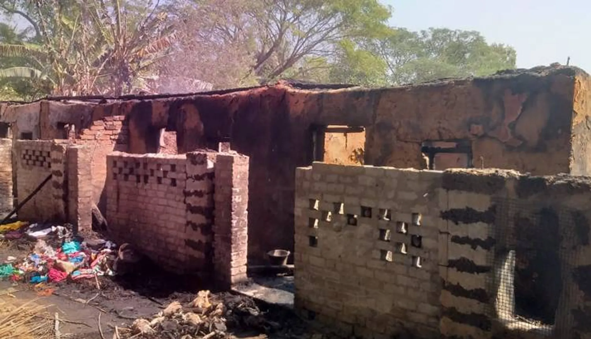 ଦୁର୍ବୃତ୍ତ ଜାଳିଦେଲେ ୪ ବଖରା