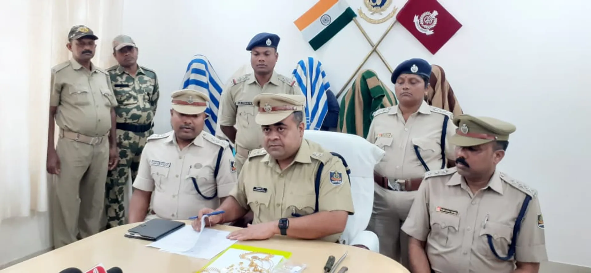 ବ୍ୟବସାୟୀଙ୍କ ଘରୁ ଲୁଟ୍ ଘଟଣା: ୫ ଗିରଫ, ଚୋରି ସୁନା ଉଦ୍ଧାର