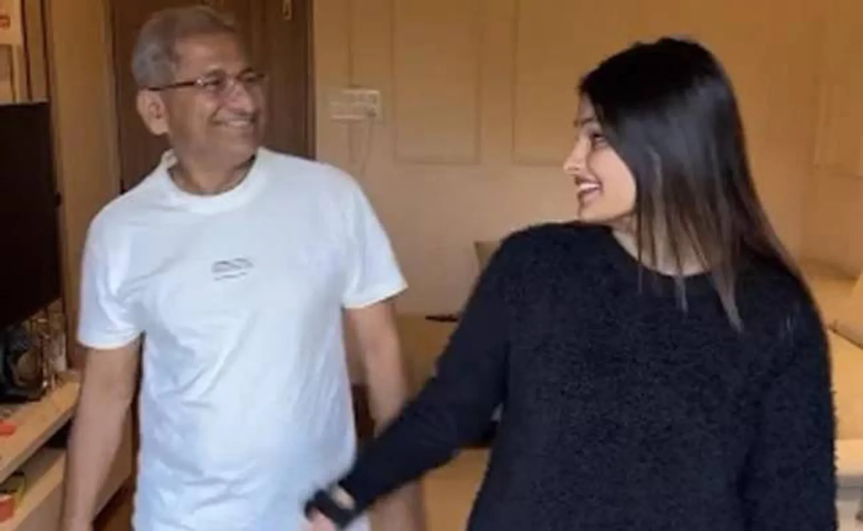 ଇଣ୍ଟ୍‌‌ର‌ନେଟ୍‌ରେ ଭାଇରାଲ୍‌ ହେଉଛି ଶଶୁର-ବୋହୂଙ୍କ ନୃତ୍ୟ ଭିଡିଓ; ପ୍ରଶଂସାର ସୁଅ ଛୁଟୁଛି