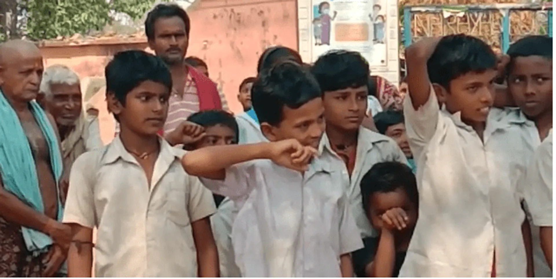 ଶିକ୍ଷକଙ୍କ ବଦଳି ପ୍ରତିବାଦରେ ଅଭିଭାବକ ଏବଂ ଛାତ୍ରଛାତ୍ରୀଙ୍କ ଧାରଣା