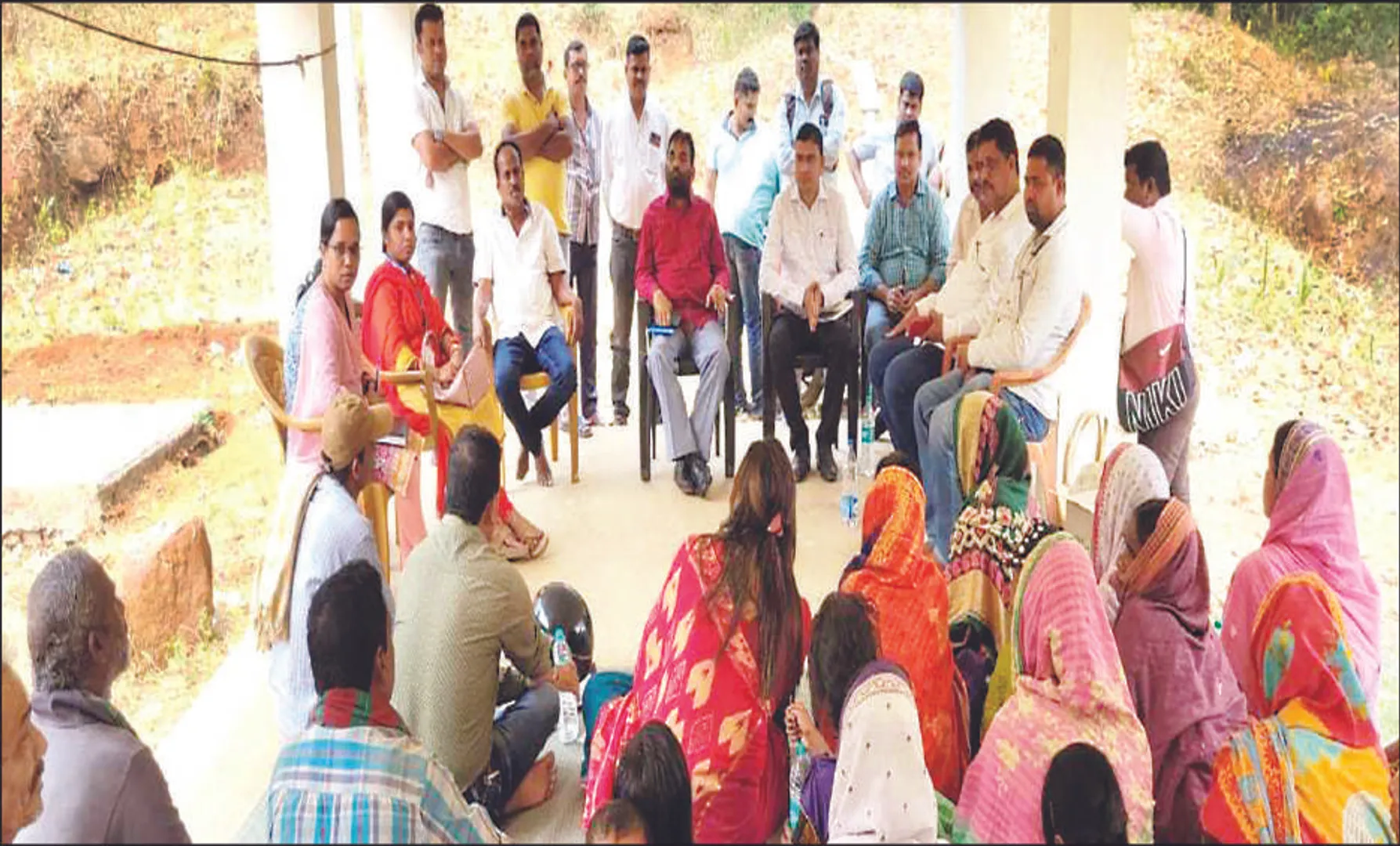କିଡ୍‌ନି ରୋଗ ପାଇଁ ଗାଁ ଛାଡ଼ିବେ: ୨ ମୃତ୍ୟୁ ପରେ କରାବିରାଖୋଲରେ ପହଞ୍ଚିଲା ପ୍ରଶାସନ