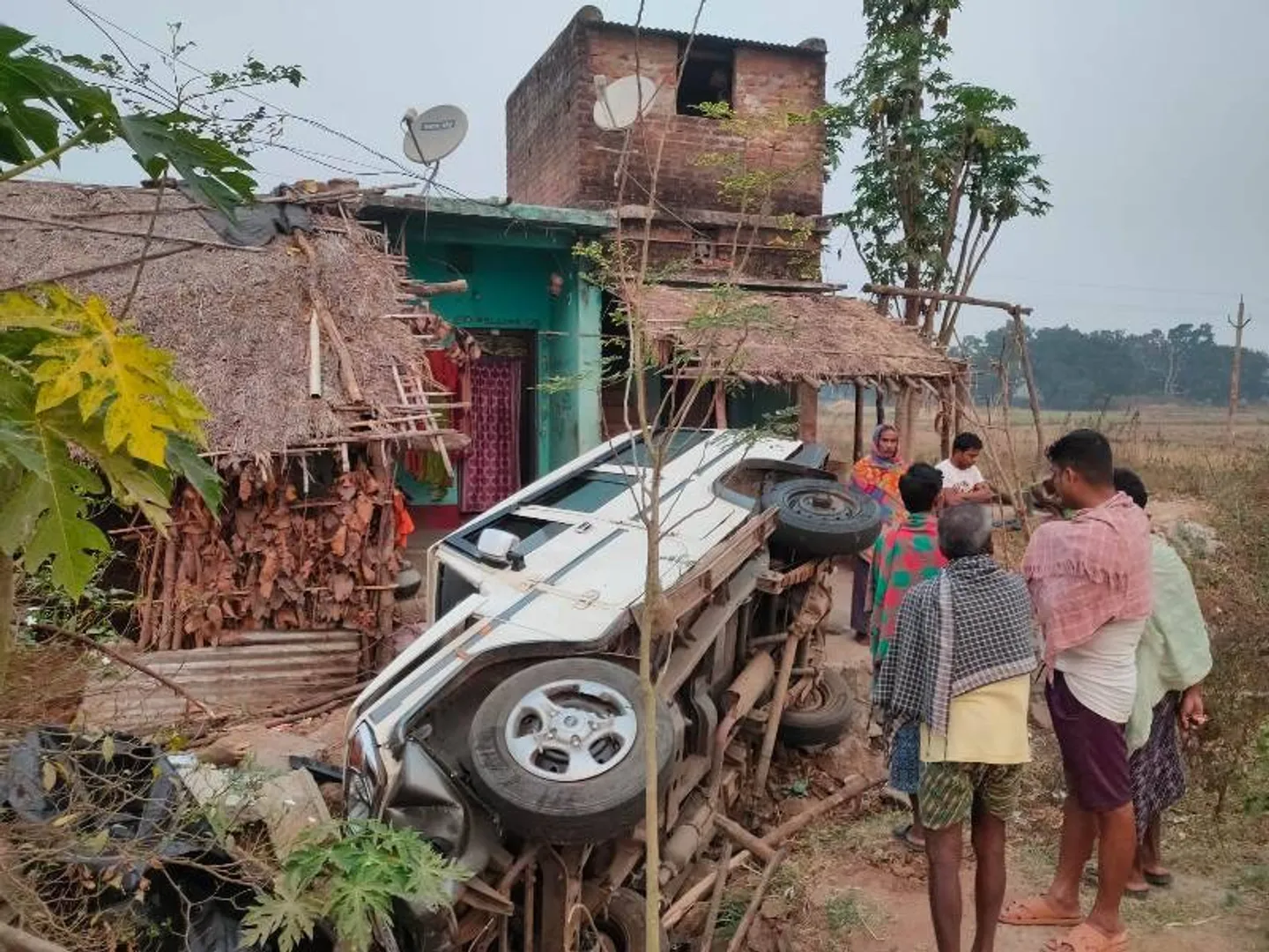 ସଡ଼କ ଦୁର୍ଘଟଣା ନେଲା ୩ ଜଣଙ୍କର ଜୀବନ