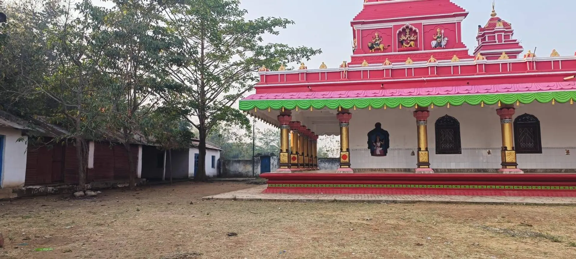 ମନ୍ଦିର ପରିସରରେ ଆତ୍ମହତ୍ୟା କଲେ କାଉନସିଲରଙ୍କ ଭାଇ, ଗଙ୍ଗାଜଳ ସିଞ୍ଚନ ପରେ ହେଲା ମା’ଙ୍କ ପୂଜାପାଠ