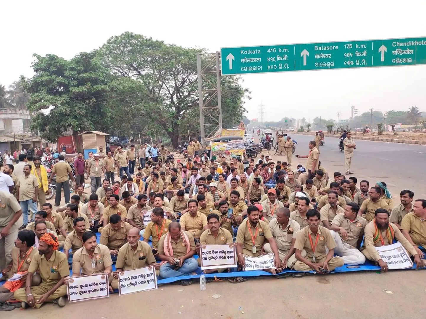 ଗୋପାଳପୁରରେ ଓଡ଼ିଶା ମୋଟର ଚାଳକ ସଂଘର ଧାରଣା।