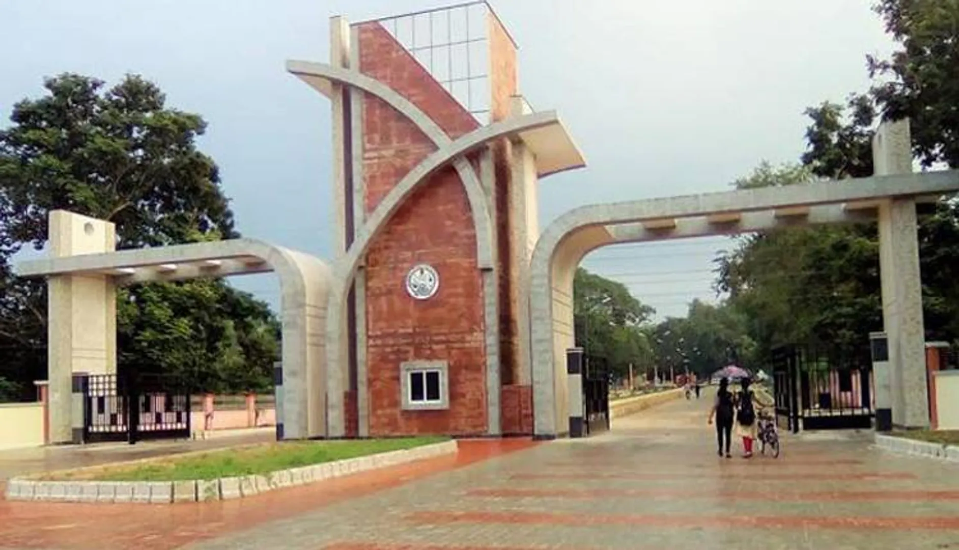 ବିଶ୍ବବିଦ୍ୟାଳୟ କର୍ମଚାରୀଙ୍କୁ ମିଳୁନି ପେନ୍‌ସନ୍‌