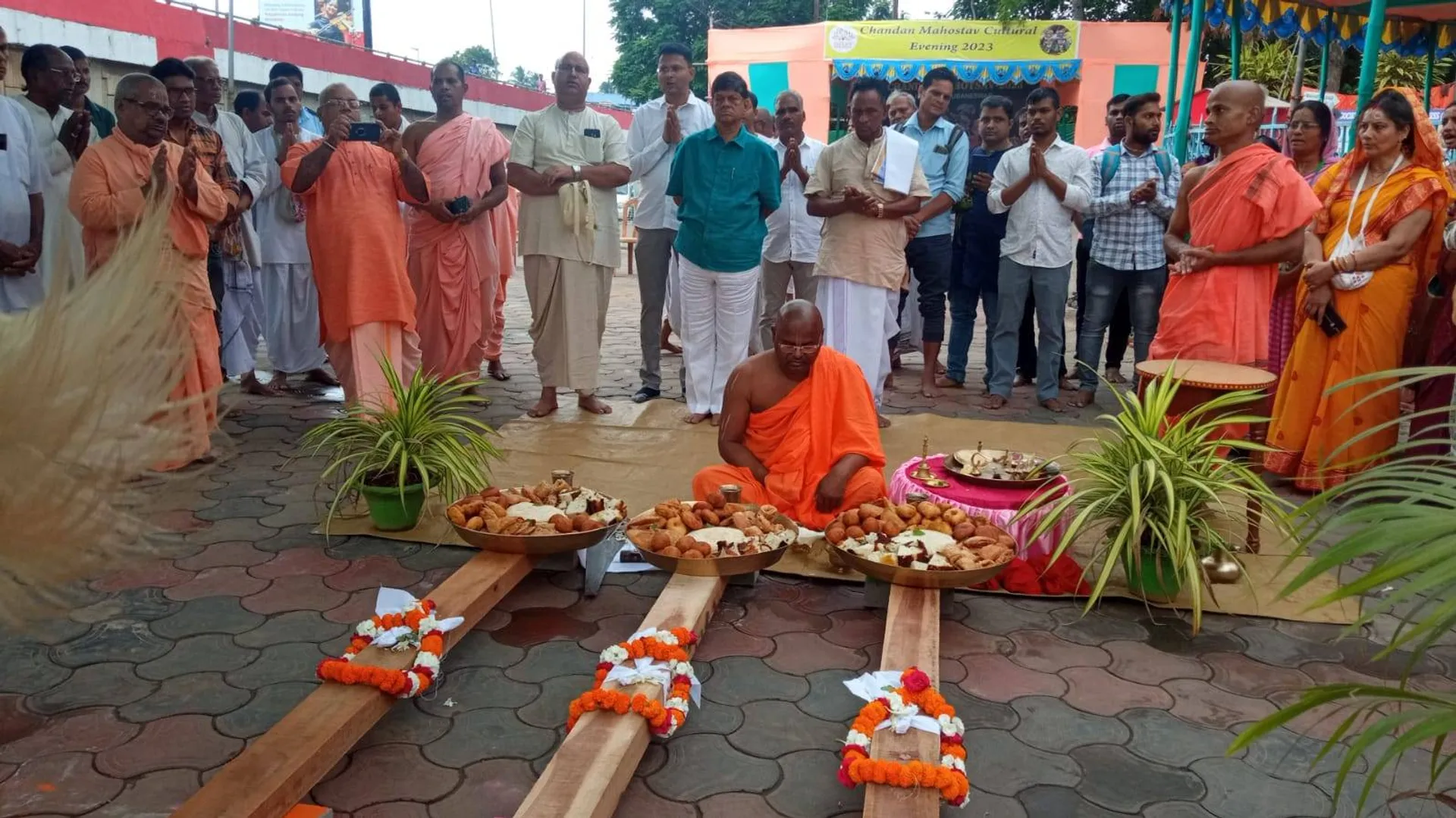 ଭୁବନେଶ୍ବର: ଇସ୍କନ୍ ମନ୍ଦିରରେ ରଥ ଅନୁକୂଳ