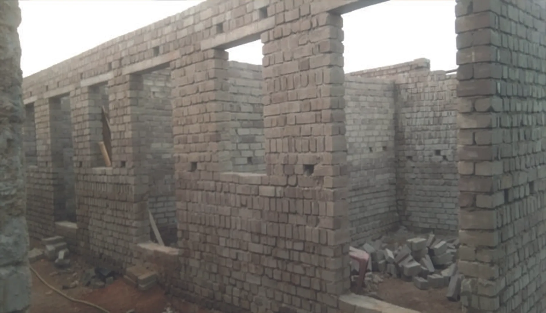 ଜଙ୍ଗଲ ଜମିରେ ବେଆଇନ କୋଠା ନିର୍ମାଣ