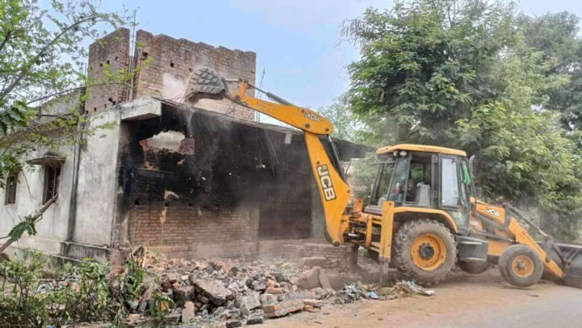 ଉମରକୋଟ ମେଡ଼ିକାଲରୋଡରୁ ଜବର ଦଖଲ ଉଚ୍ଛେଦ କାର୍ଯ୍ୟ ଆରମ୍ଭ