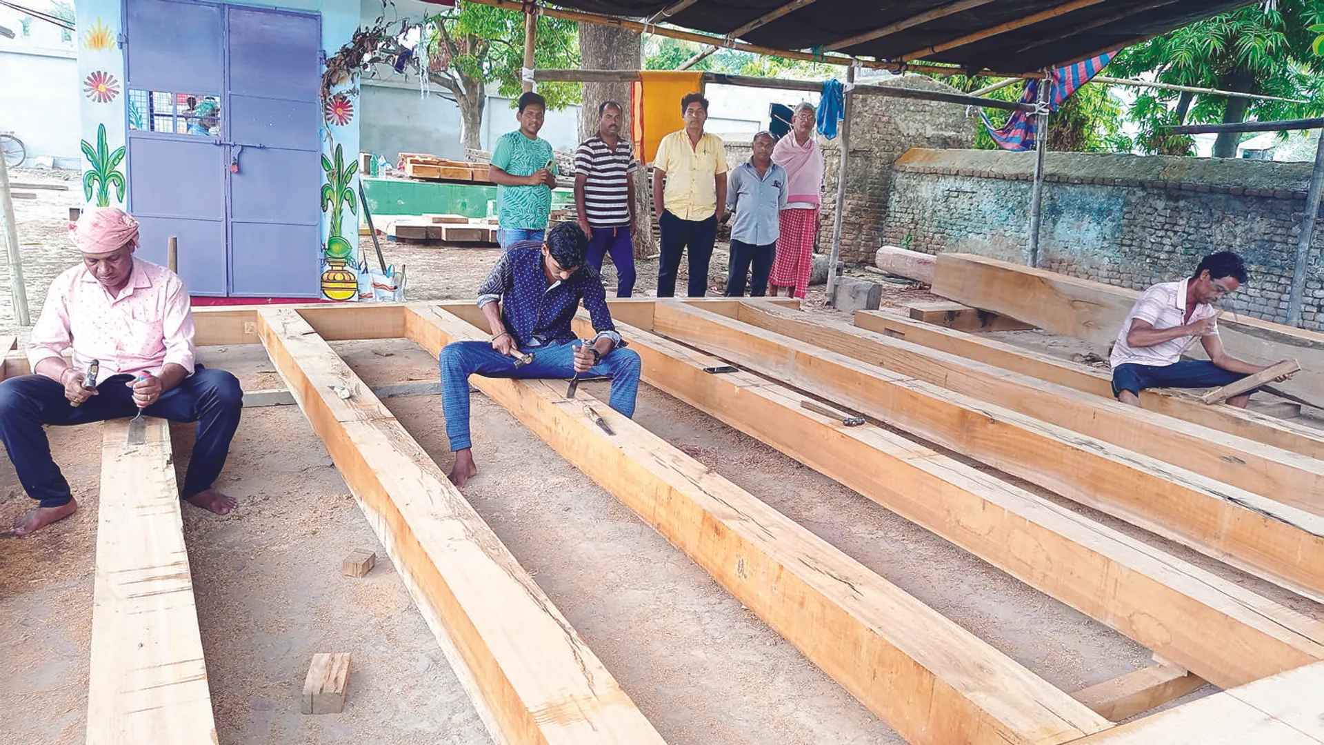 ୬୨ ବର୍ଷ ପରେ ଚିକିଟି ଅକ୍ରୁରନାଥଙ୍କ ଘୋଷଯାତ୍ରା ପାଇଁ ନୂଆ ରଥ ନିର୍ମାଣ, ପୁରୀରୁ ଆସିଛନ୍ତି କାରିଗର