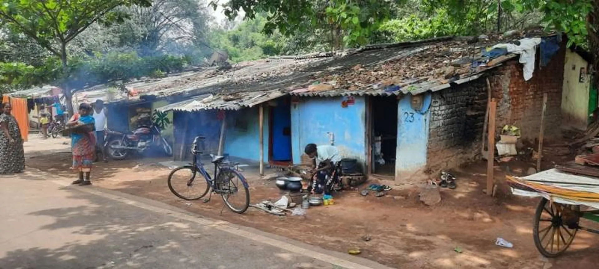 ରେଳ ଡିଭିଜନ ଏବଂ ୩ୟ ରେଳ ଲାଇନ ପାଇଁ ହଟିବେ ୧୧ ବସ୍ତିବାସିନ୍ଦା