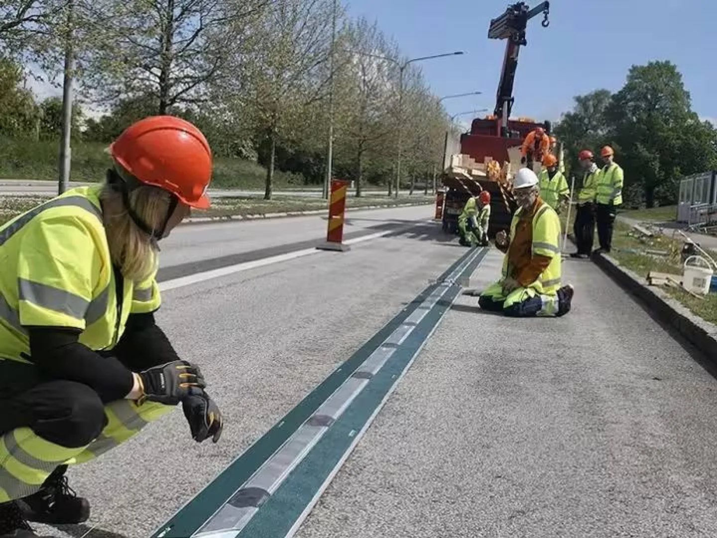 ବୈଦ୍ୟୁତିକ ରାସ୍ତା ପାଇଁ ଜୋରସୋରରେ ଚାଲିଛି କାମ