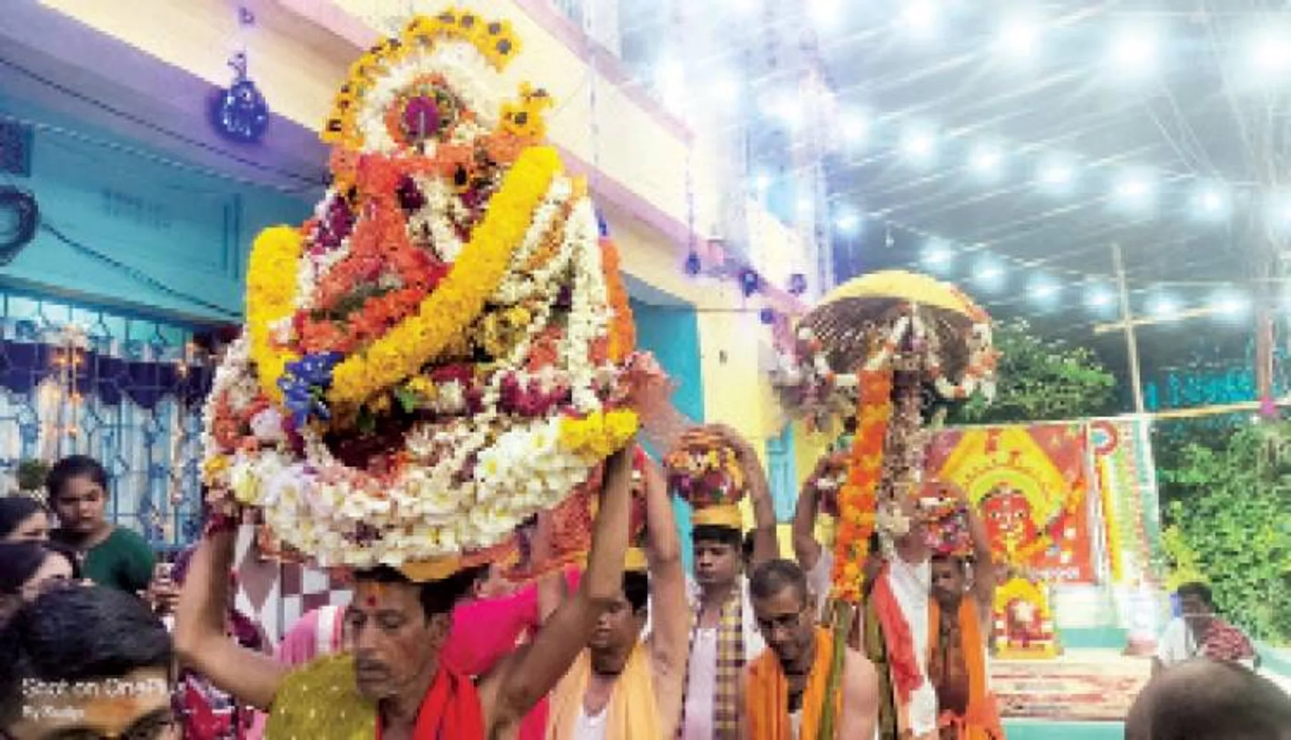 ଘଟ ପରିକ୍ରମା ଜାରି, ଶ୍ରଦ୍ଧାଳୁଙ୍କ ଭିଡ଼