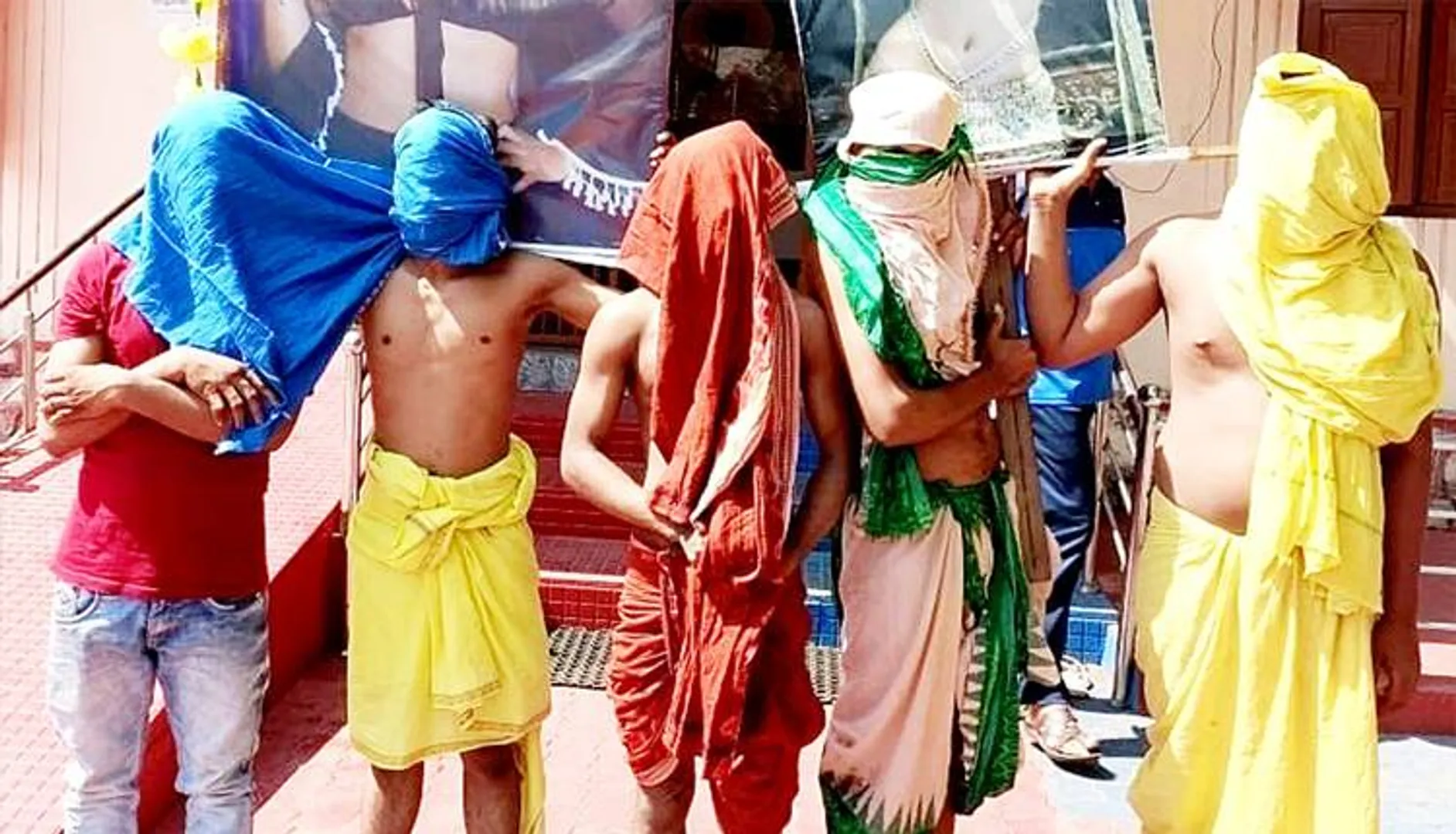 ମା’ ବୁଢ଼ୀ ଠାକୁରାଣୀ ଯାତ୍ରାରେ ଅଶ୍ଳୀଳ ଫଟୋ ଧରି ନୃତ୍ୟ ଘଟଣାରେ ୫ ଗିରଫ