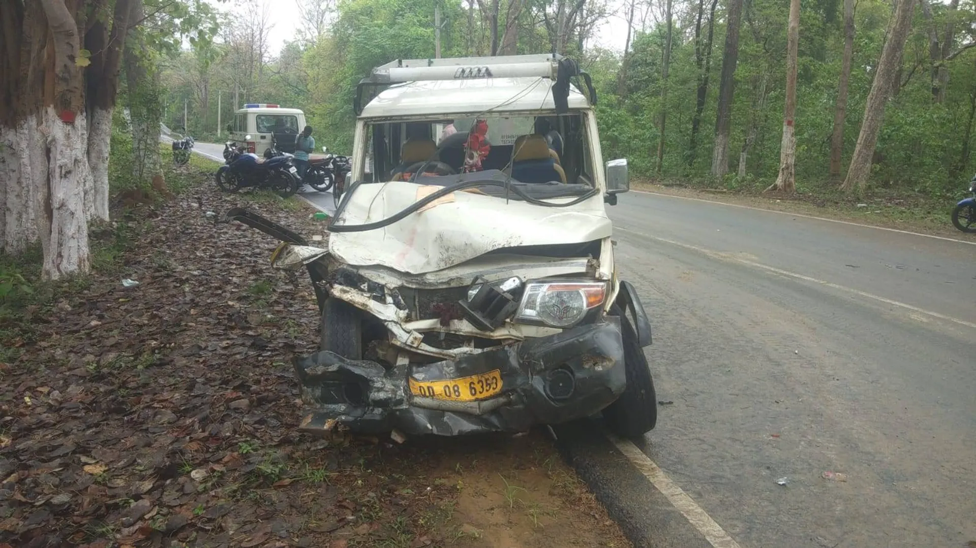 ଟ୍ରକ-ବୋଲେରୋ ମୁହାଁମୁହିଁ ଧକ୍କା, ୧୨ ଗୁରୁତର