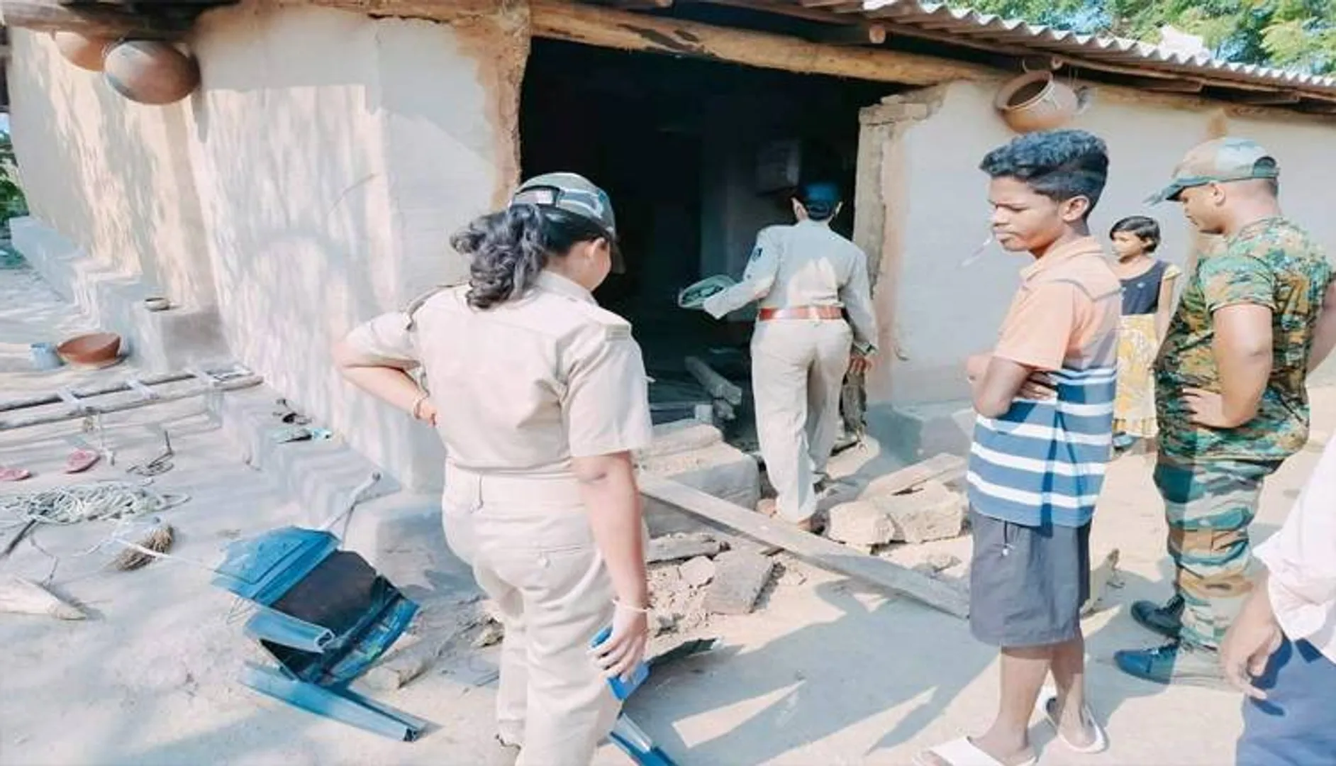 ହାତୀ ଉତ୍ପାତ: ଘର ଭାଙ୍ଗି ଚାଉଳ ଖାଇଲା