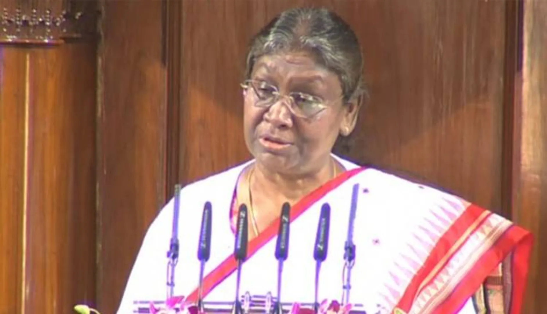 ମନ ଜିଣିଚାଲିଛନ୍ତି ମାଡାମ୍