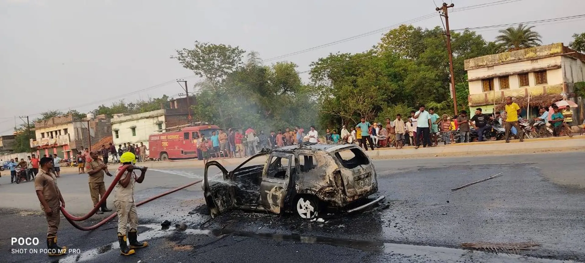 ରାସ୍ତାରେ ହୁତୁହୁତୁ ହୋଇ ଜଳିଗଲା ଚଳନ୍ତା କାର୍‌     