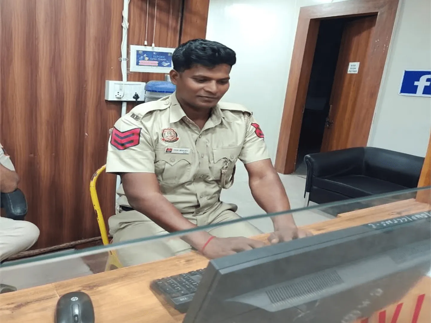 ୮ମ ପ୍ରୟାସରେ ୟୁପିଏସସି ପରୀକ୍ଷାରେ ସଫଳ ହେଲେ କନ‌ଷ୍ଟେବଳ; ଏଭଳି ଭାବେ କରିଥିଲେ ପ୍ରସ୍ତୁତି