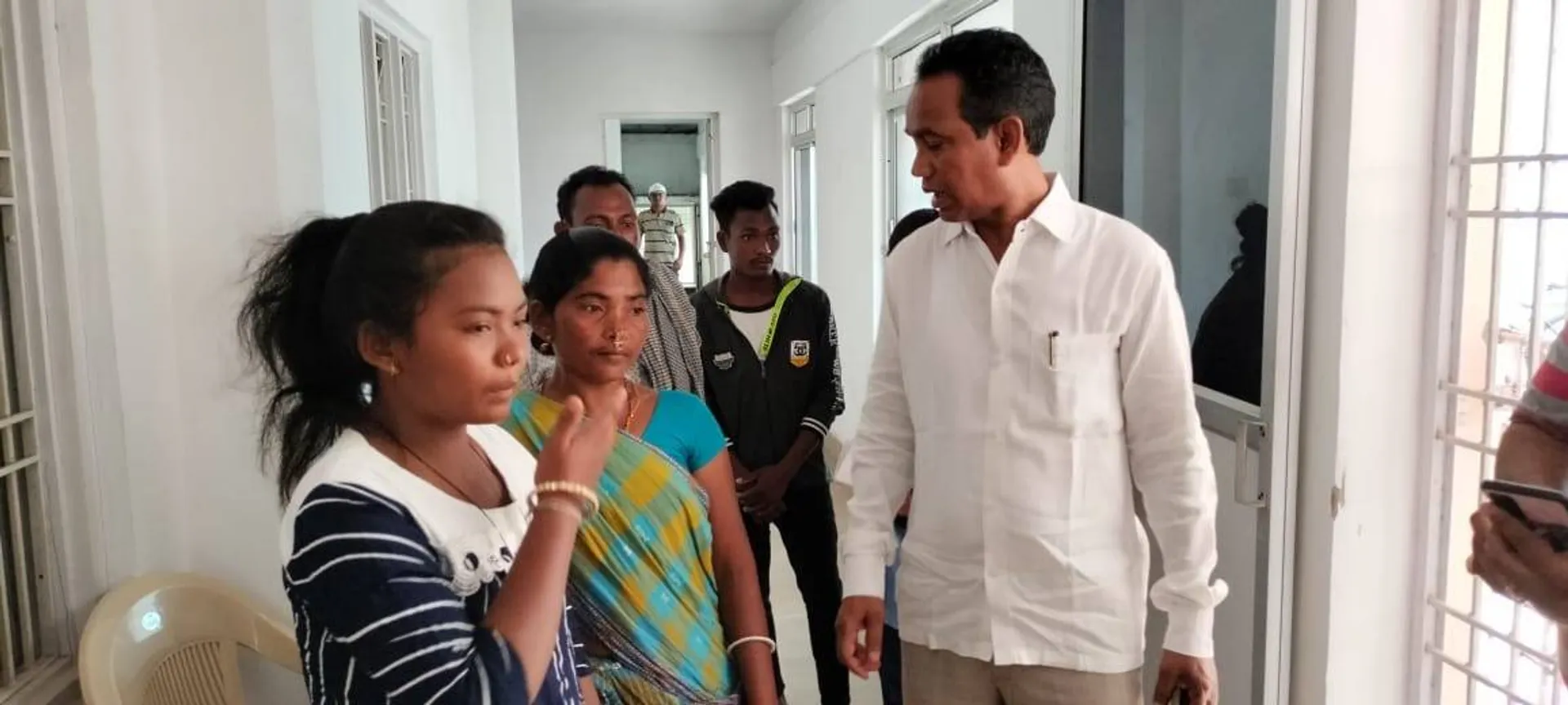 ସମ୍ବାଦର ପ୍ରଭାବ: ଦୃଷ୍ଟି ଶକ୍ତି ହରାଇଥିବା ରୀତାକୁ ଚିକିତ୍ସା ପାଇଁ ଭୁବନେଶ୍ବର ପଠାଇଲେ ମନ୍ତ୍ରୀ